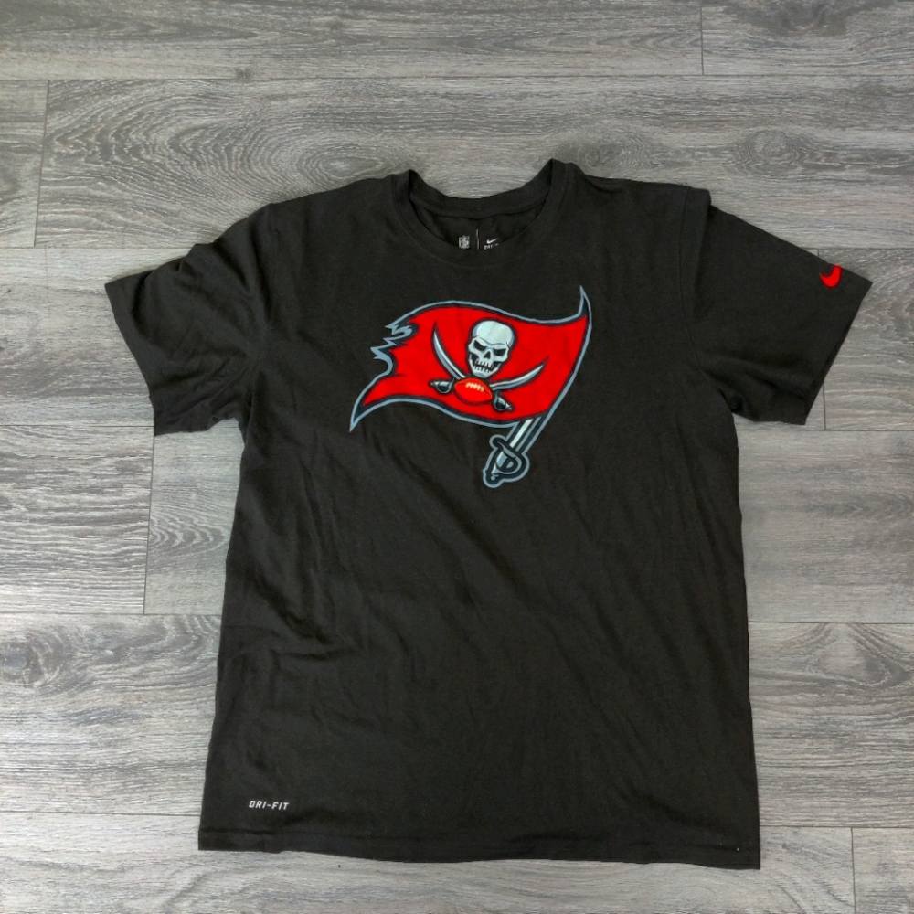 Nike Dri-FIT Logo Legend Tampa Bay Buccaneers